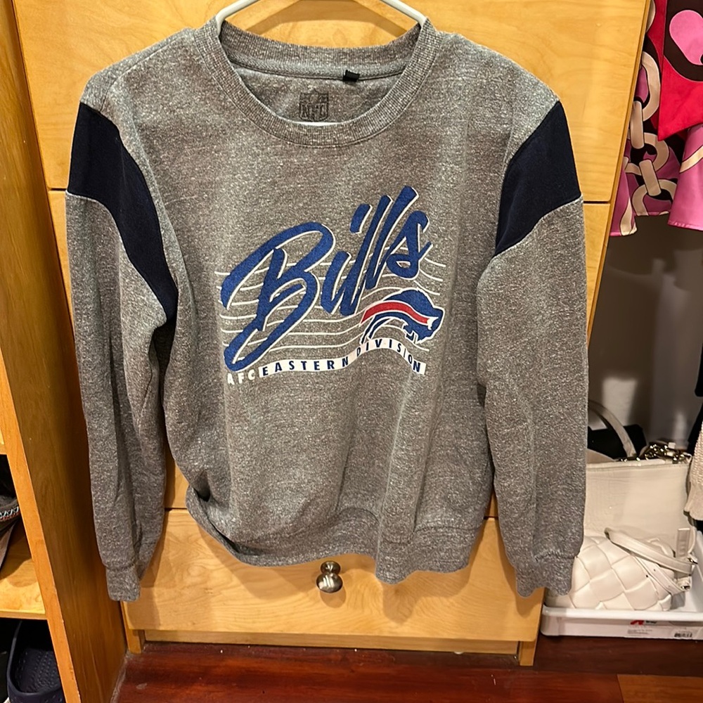 Bills crew neck! Super cute and cozy!!! Obsessed.